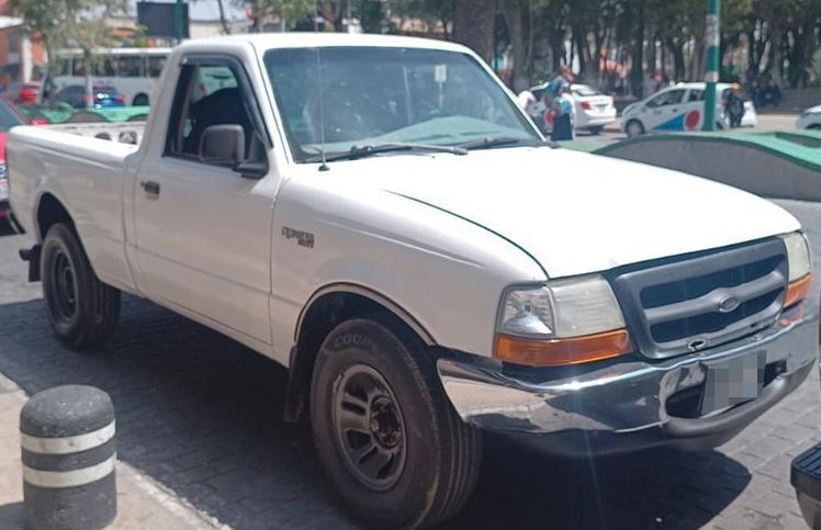 Asegura PGJE camioneta que contaba con reporte de robo en Puebla